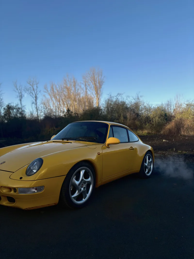 Porsche 911 Carrera (993)
